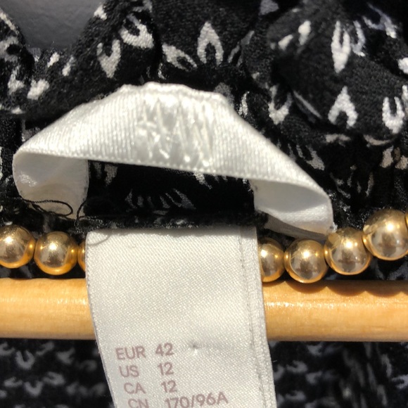 Size 12 sleeveless top - Picture 4 of 6